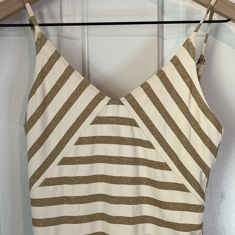 Free People X Spell | Aggy One-Piece Swimsuit‎ Gold & Cream Size Small Vneck